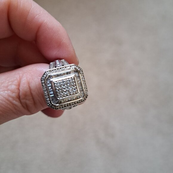 Steering Silver and 0.5 diamonds ring Size 7 - Picture 2 of 5